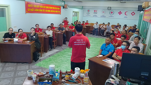 Quang cảnh buổi tập huấn